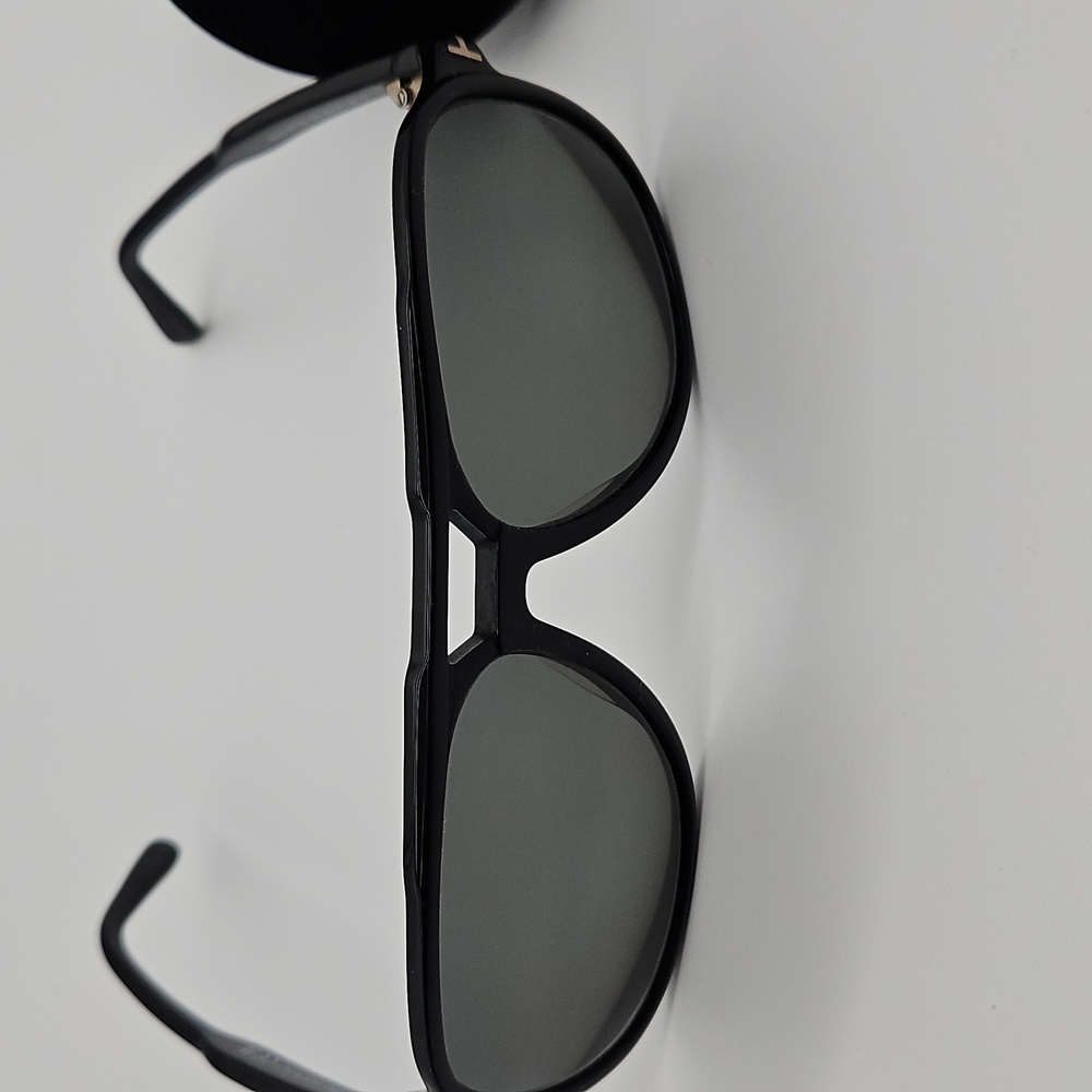 Tom Ford Dark Frame Sunglasses with Case - Picture 2 of 7